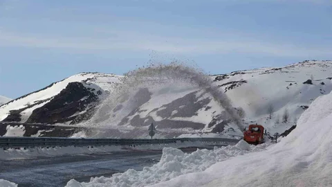 Ardahan'da Yol Açma Çalışmaları Başladı