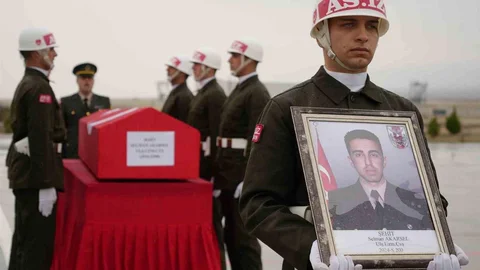 Şehit Akarsel'in Naaşı Konya'ya Gönderildi