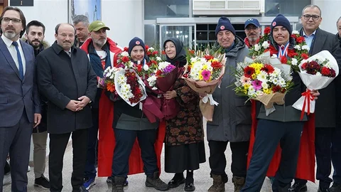 Erzurumlu Bingül Kardeşlerden Kayak Şampiyonasında Başarı