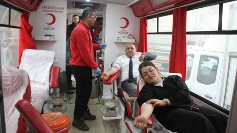 Malazgirt'te Kan Bağışı Kampanyası Yoğun İlgi Gördü