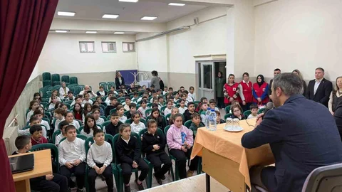 Karabük'te Miniklere Yerel Yönetim Dersi