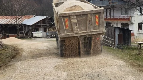 Düzce'de Yol Bakım Çalışmaları Devam Ediyor