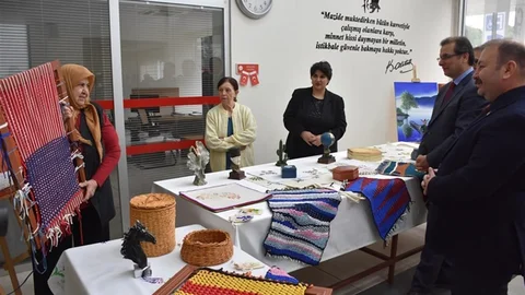 Salihli'de Huzurevi Sergisi