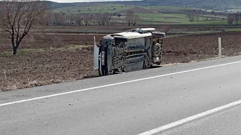 Tokat'ta Devrilen Araçta 3 Yaralı