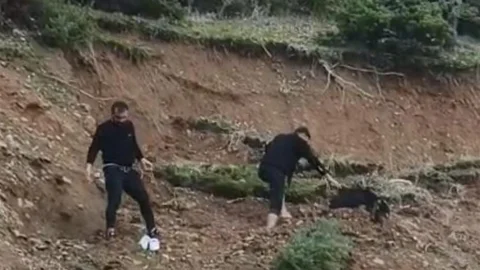 Batman'da Çamura Saplanan Keçi Kurtarıldı