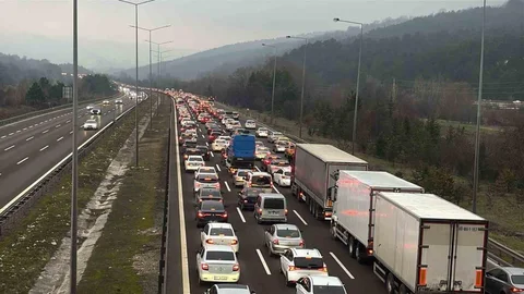 Bolu'da Bayram Trafiği Yoğunluğu