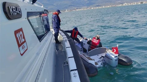Edremit'te Bot Kurtarma Operasyonu