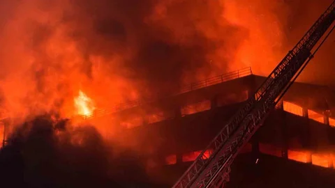 Trabzon'da Fındık Fabrikasında Yangın Süregeldi