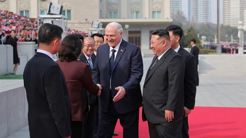 Belarus Devlet Başkanı Lukaşenko Kuzey Kore'de