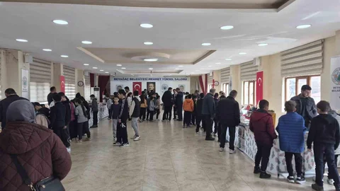 Beyağaç'ta Kitap Fuarı Açıldı
