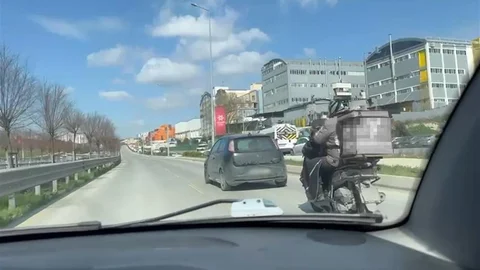 Kuryeye Arkadaşından Destek Geldi