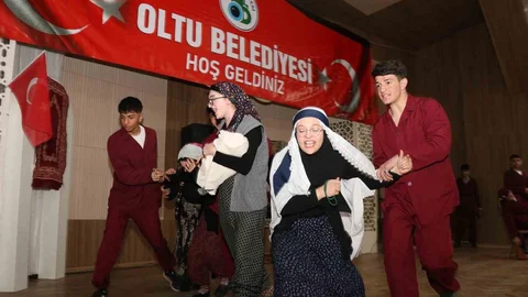 Oltu'da Coşkulu Kurtuluş Bayramı Kutlandı