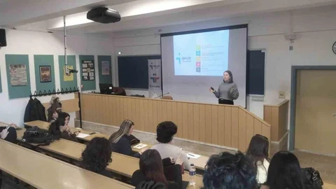 Anadolu Üniversitesi Öğrencilerine İş Eğitimi Verildi