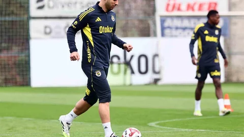 Fenerbahçe Antrenmanlarını Devam Ettiriyor