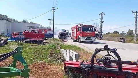 Karton Yüklü Kamyonet Yandı