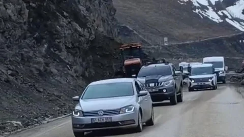 Yüksekova Yolu Trafiğe Kapatılıyor