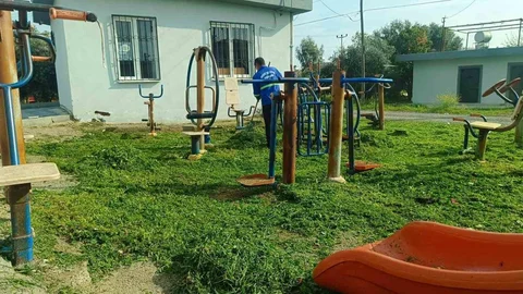 Mersin'de Parklar Bahar İçin Hazırlanıyor