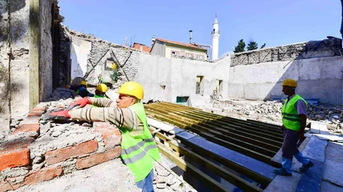 İzmir Büyükşehir Belediyesi’nden Kamuya Destek
