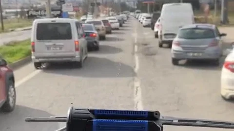 Diyarbakır'da Sürücüler İtfaiyeye Yol Verdi