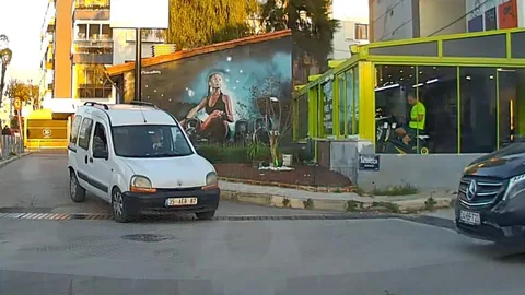 İzmir'de Ters Yönde Trafik İhlali