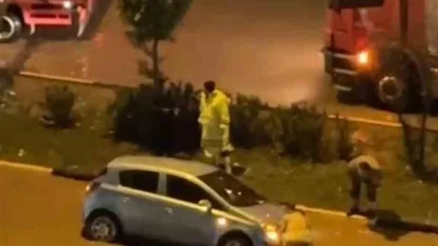 Hatay'da Aşırı Yağışlar Nedeniyle Araçlar Mahsur Kaldı