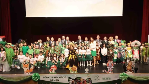 Sivas'ta Öğrencilerden Orman Haftası Kutlaması