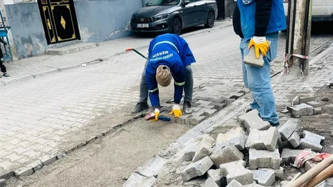 Mersin'de Yol ve Kaldırım Yenileme Çalışmaları