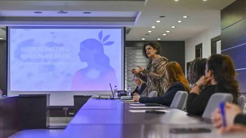 Antalya'da Kadın Hakları Eğitimi