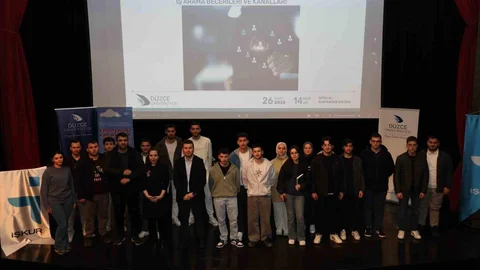 Düzce'de Öğrencilere Kariyer Eğitimi