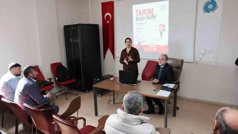 Niğde'de Lahana Hastalıkları Konuşuldu