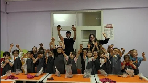 Minik Öğrencilerden Renkli Eserler