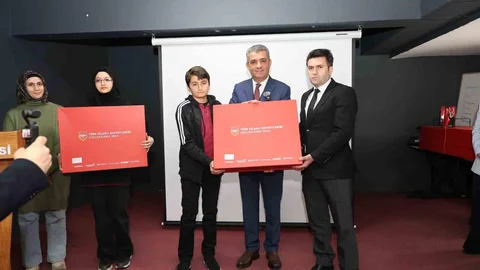 Savunmadan Sanata Genç Tasarımlar Ödüllendirildi