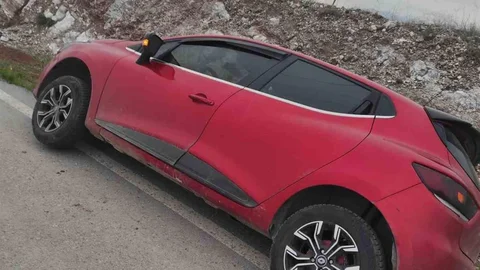 Siirt'te Kontrolden Çıkan Araç Askıda Kaldı