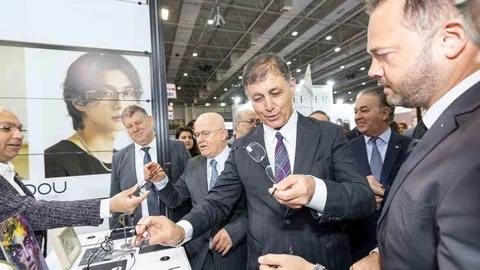 İzmir'de Optik Dünya Fuarı Açıldı