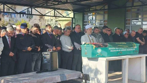 Salihli'de Şehit Annesine Veda