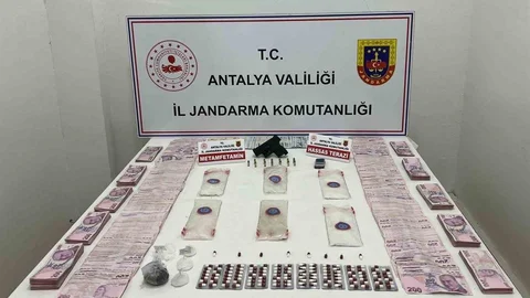 Uyuşturucu Operasyonu Antalya Kepez'de Yapıldı