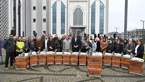 Kartepe'de Arıcılara Destek Verildi