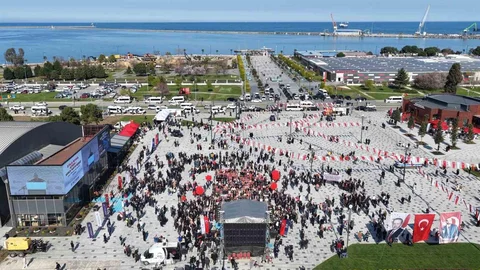 Samsun'da İstiklal Meydanı Açıldı
