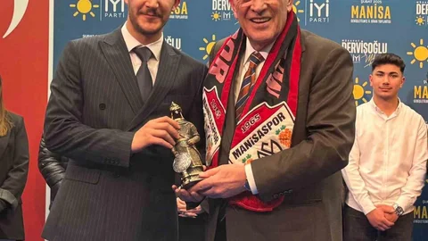 İYİ Parti Başkanı Osman Özen İstifa Etti