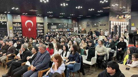 Gaziosmanpaşa'da Tiyatro Günü Etkinliği