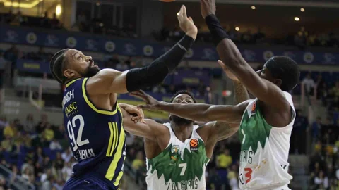 Fenerbahçe Euroleague'de Zalgiris Kaunas'a Yenildi