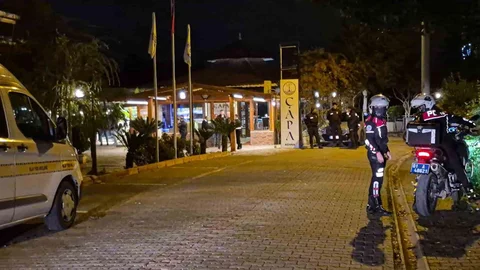 Adana'da Restoranda Silahlı Kavga