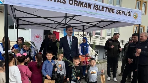 Manyas'ta Fidan Dağıtımı Gerçekleşti