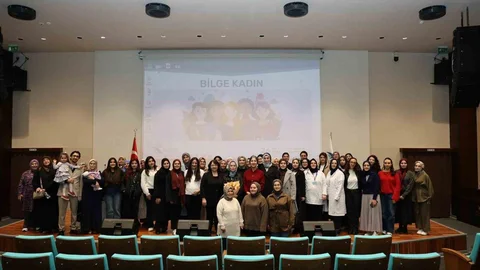 Düzce'de "Bilge Kadın" Konferansı Yapıldı
