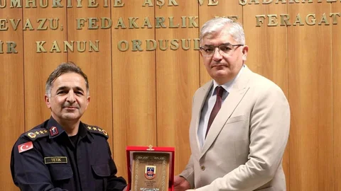 Düzce'de Jandarma Komutanı Emekli Oldu