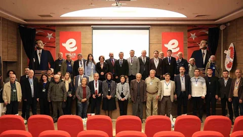 Efeler'de Büyük Menderes Konferansı