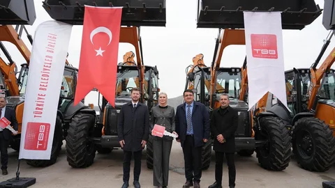 Bilecik Belediyesi'ne Hibe Kepçe Desteği