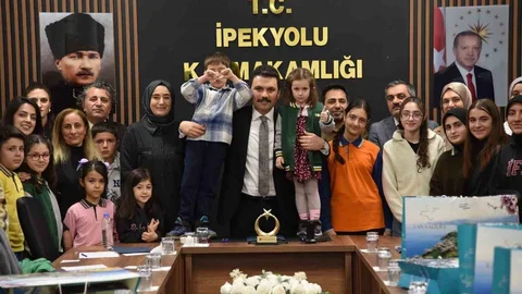 Van'da Kitap Okuma Yarışması Ödülleri Verildi