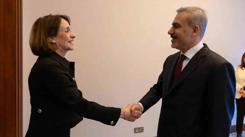 Dışişleri Bakanı Fidan ve Neynski Görüştü