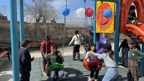 İşçi Olarak Almanya'da Başarı Elde Etti